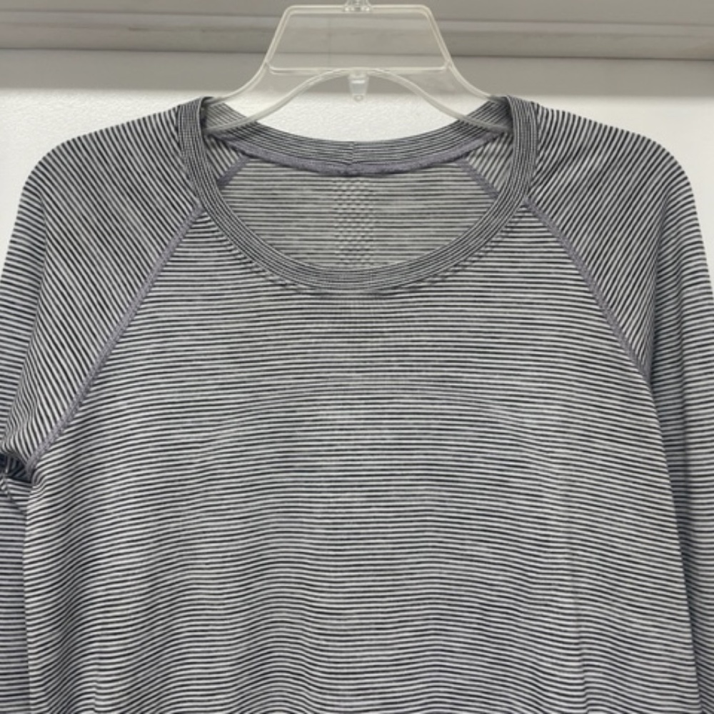 Lululemon Swiftly Tech Long Sleeve 2.0 Tempo Stripe EUC - Picture 5 of 11